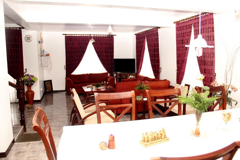 Perera Homestay Nuwara Eliya Zewnętrze zdjęcie